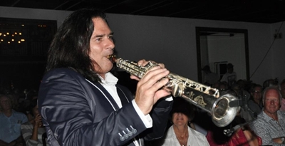 Plett makes music for Kurland